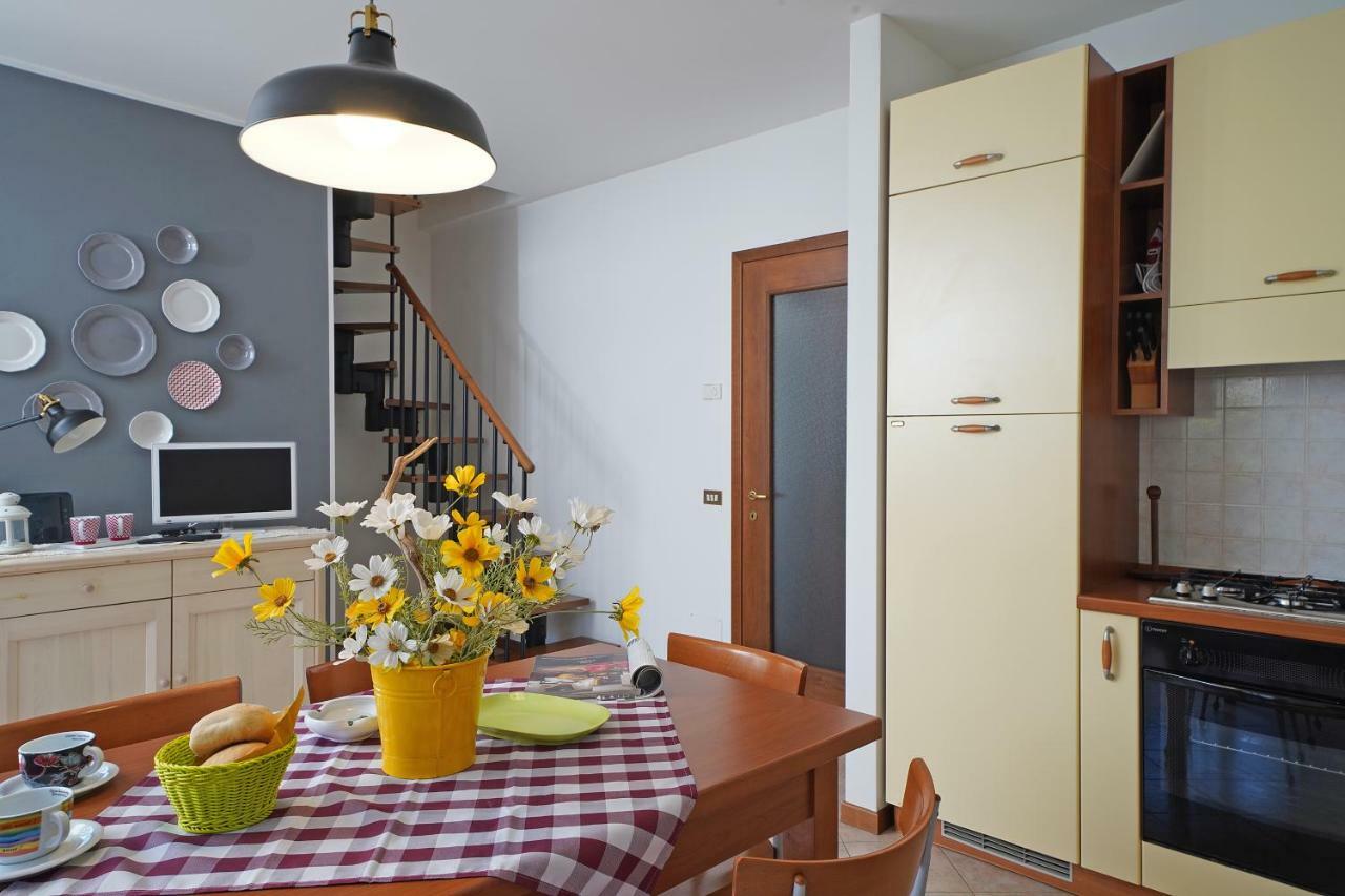 Apartament Torri Centro Torri Del Benaco Zewnętrze zdjęcie
