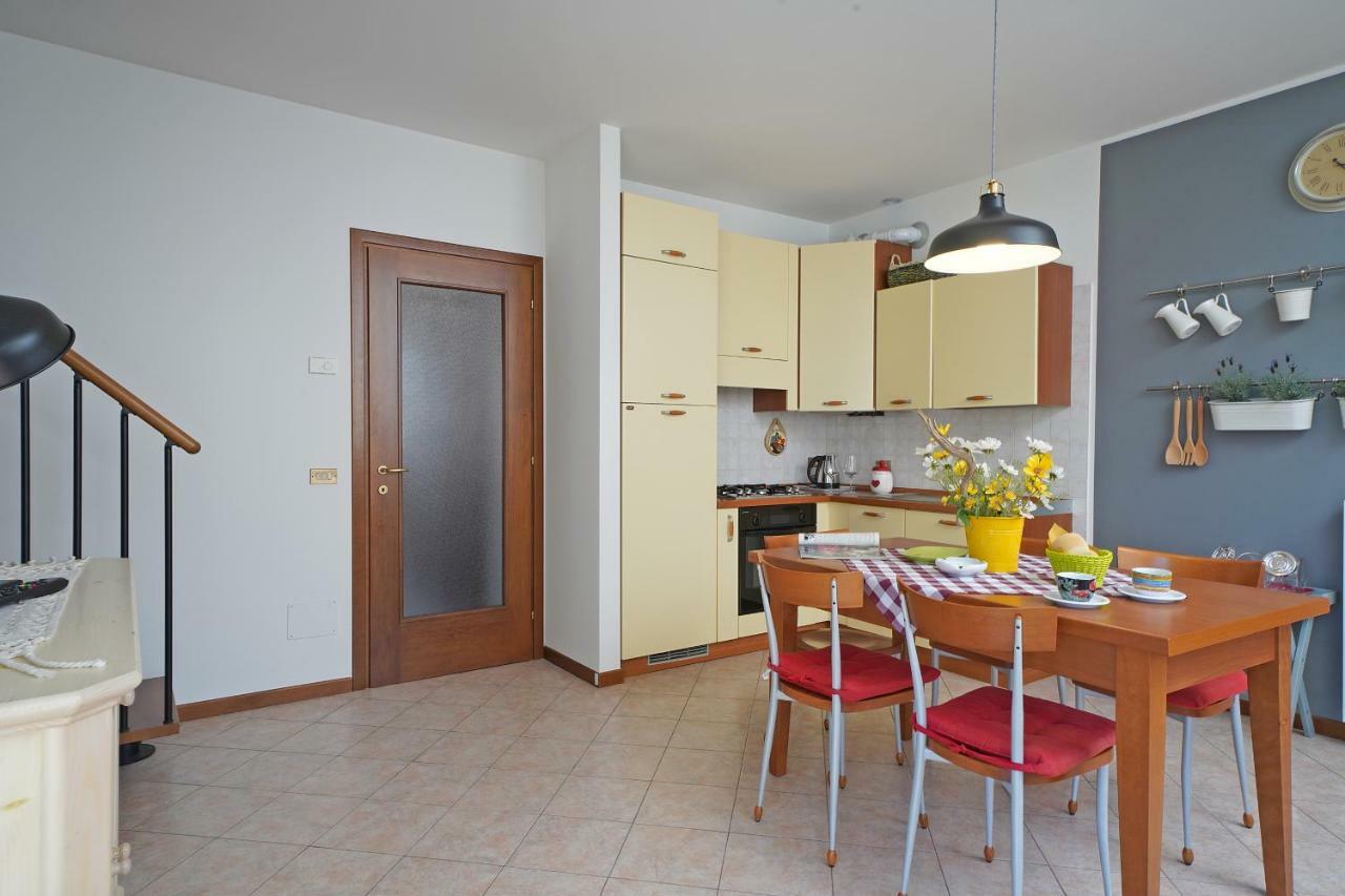 Apartament Torri Centro Torri Del Benaco Zewnętrze zdjęcie